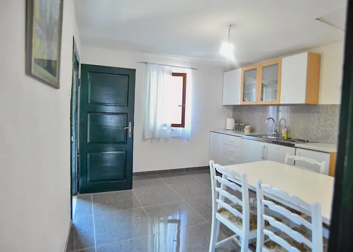 Old House 1 アパート